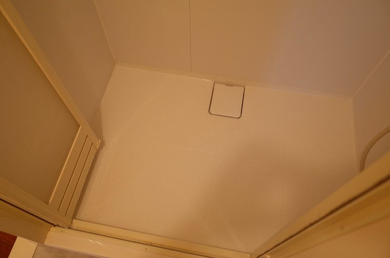R0000240